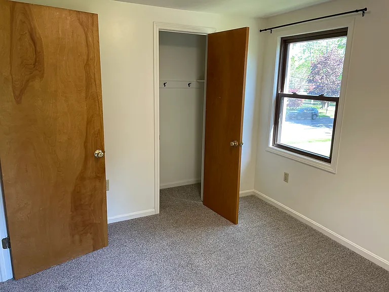 112 S Scott St #114 — Photo 8