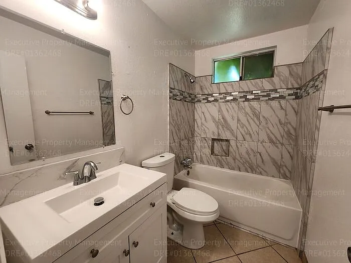 1230 Dolores St #A — Photo 22