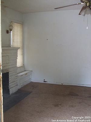4th image of 1722 N CENTER