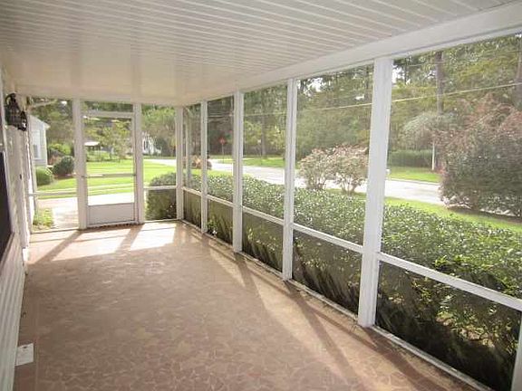 4th image of 409 Highland Ave