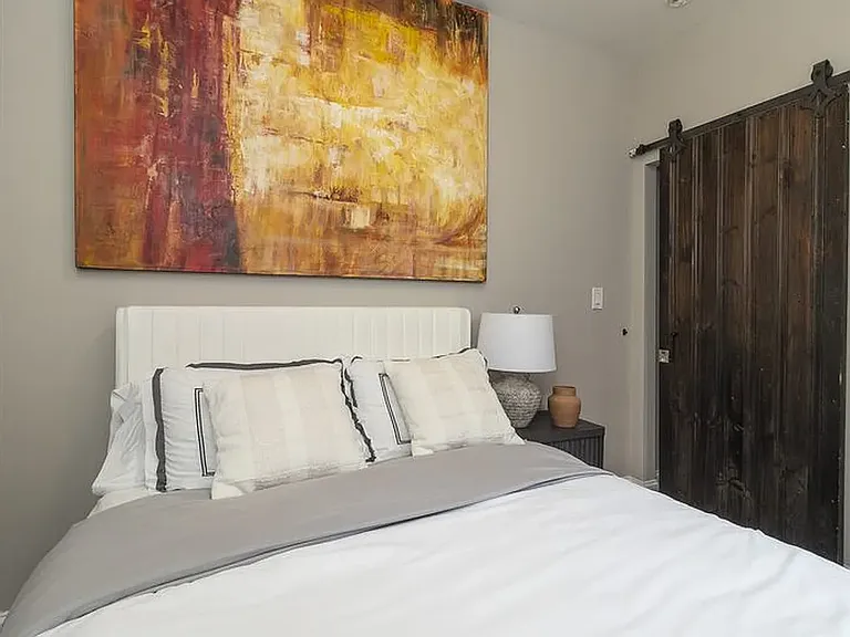 444 E 13th St #10 — Photo 13