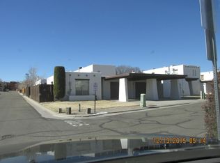 75 Calle Arroyo Seco NW, Albuquerque, NM 87120