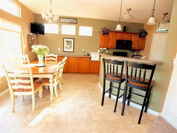 4th image of 7822 Bridgepoint Dr