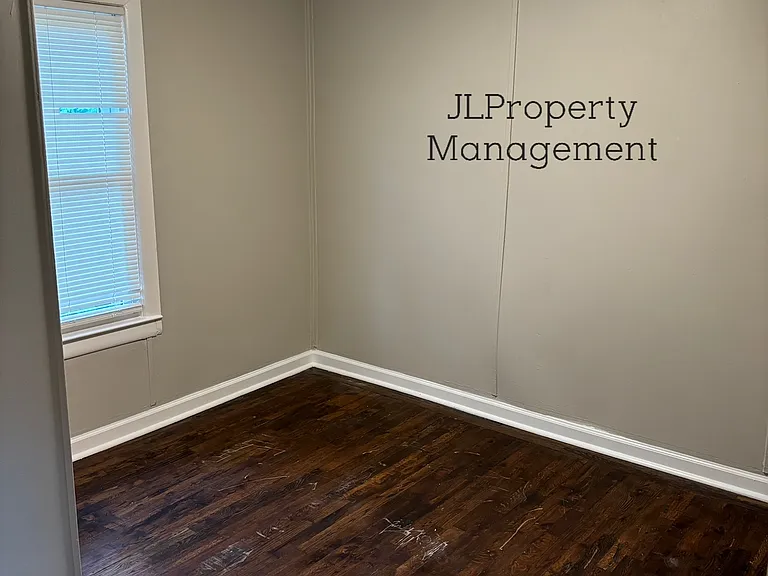 2221 S Hall Rd — Photo 6