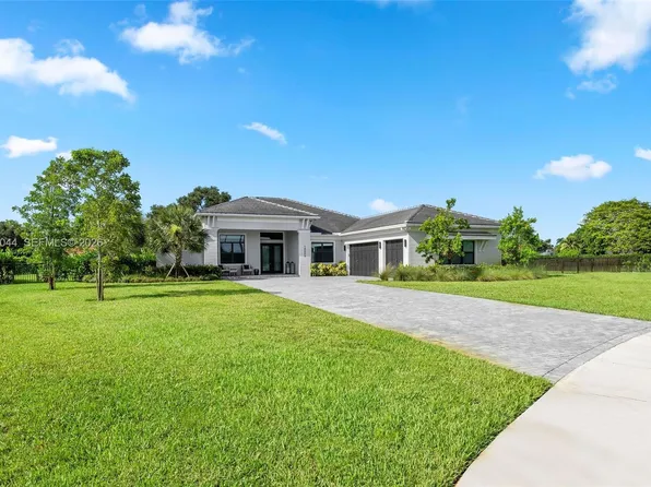 14850 Millstone Ranches Dr, Davie, FL 33331