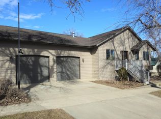 121 E 11th Ave, Webster, SD 57274