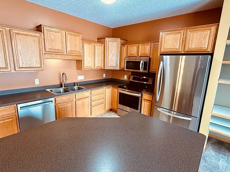 20048 Heritage Dr — Photo 12