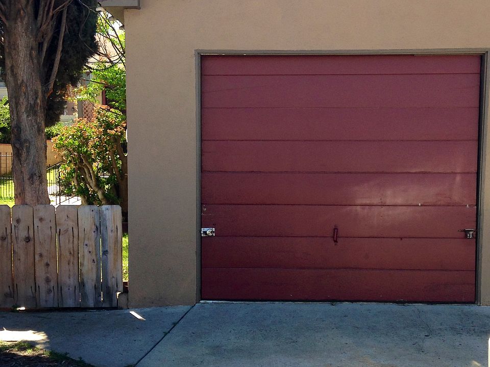 1st image of 1055 Greenfield Dr