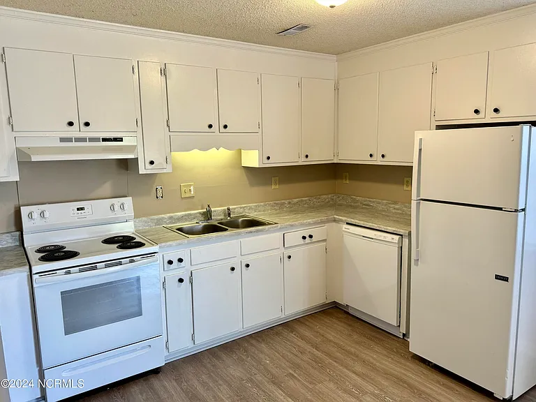3311 Landmark St #6 — Photo 4