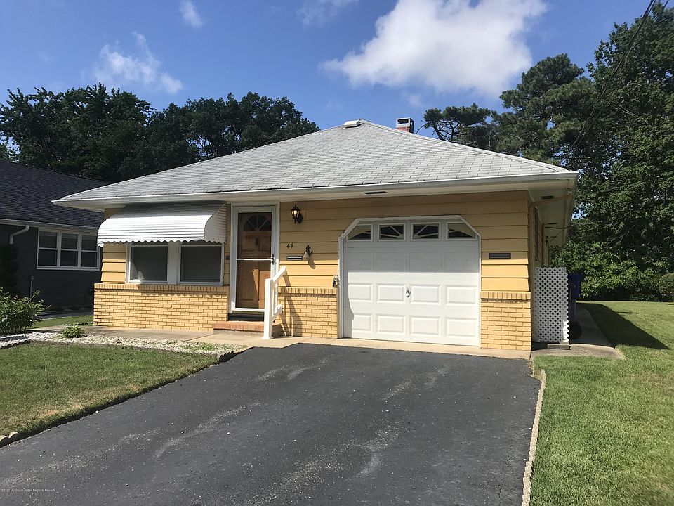 1st image of 44 Mount Matterhorn Ln