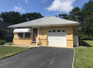 44 Mount Matterhorn Ln, Toms River, NJ