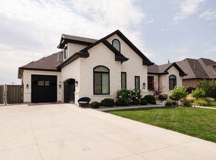 924 S Country Ln, Farmington, UT 84025