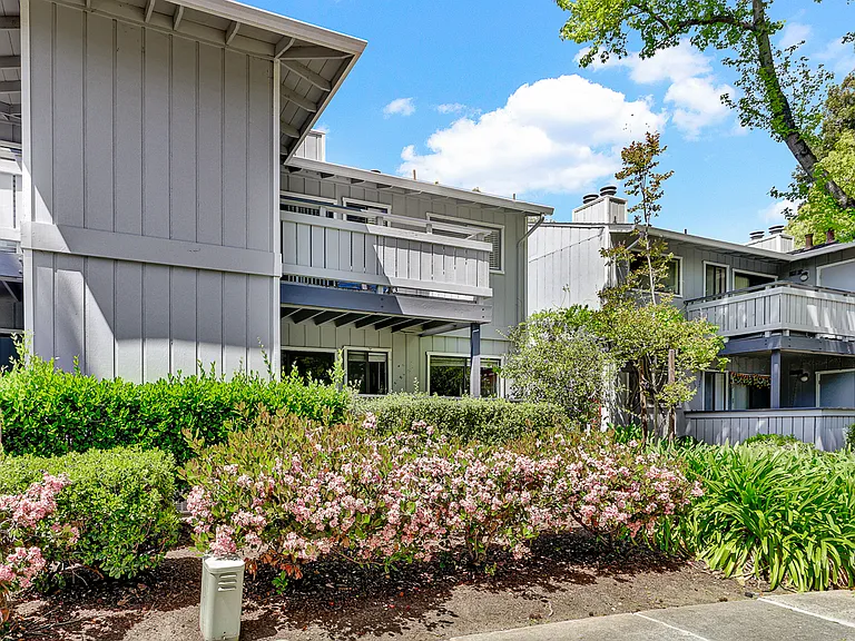 4033 Ralston Cmn — Photo 37