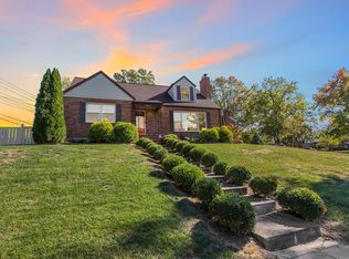 3104 Nordic Dr, Saint Louis, MO 63121