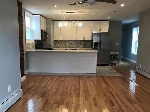 190 Shepherd Ave #1 — Photo 4