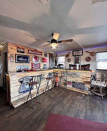 5th image of 23 Garnet Dr