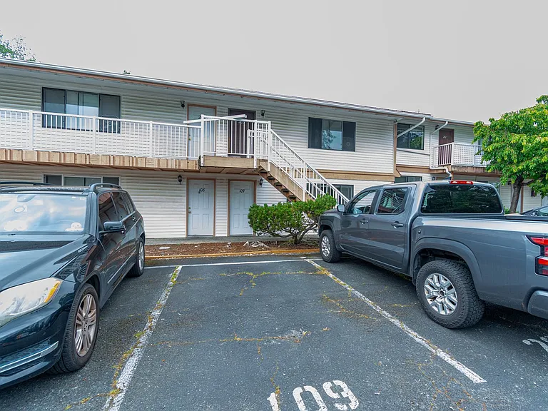Alpine Village Apartments — Photo 15