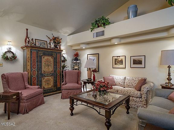 4th image of 6336 N Willowbrook Dr