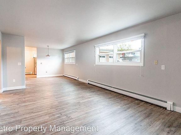 4th image of 2119 8th Ave N APT 2