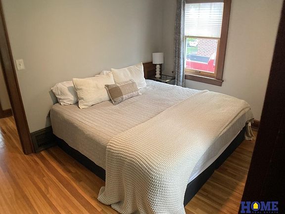 2nd image of 3333 Woods Ave