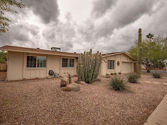 3rd image of 1265 W Kiowa Cir