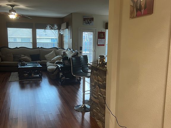 3rd image of 4341 Mountain Crest Dr