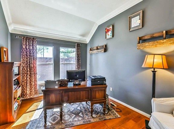 4th image of 10906 Bernalda Cir