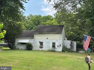 15701 Edwards Ferry Rd, Poolesville, MD 20837