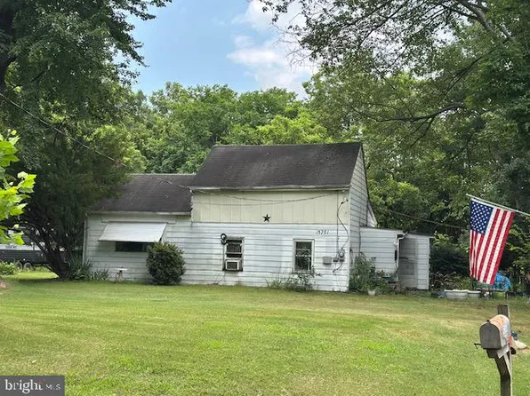 15701 Edwards Ferry Rd, Poolesville, MD 20837