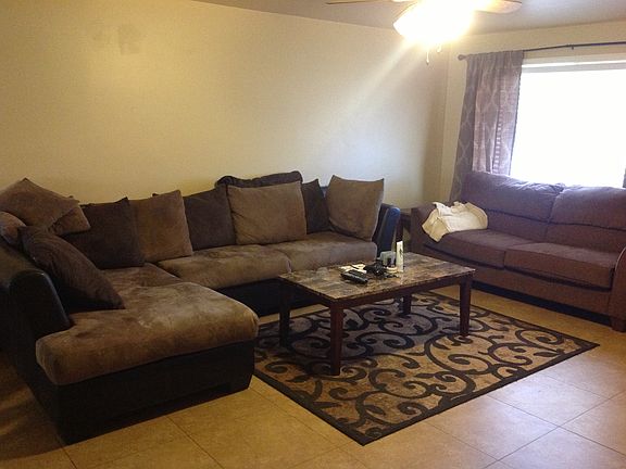 4th image of 1407 W Wood Dr