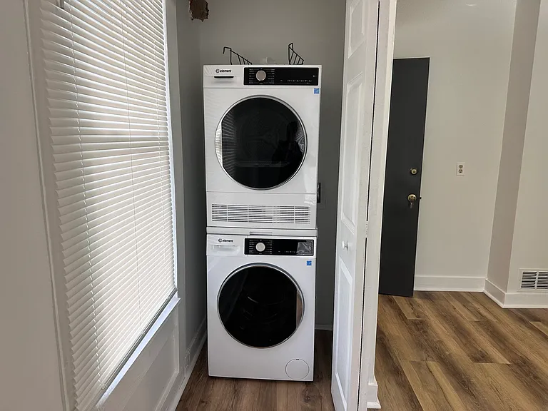 15 Winchester Ave #1 — Photo 6