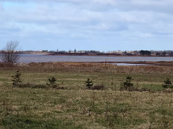 6 Thirteen Sailors Ln #6, Malpeque, PE C0B 1M0
