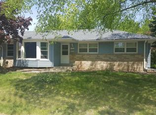 7310 Epping Ct, Greendale, WI 53129