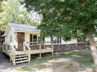 307 W Cleveland St, Prairie Grove, AR 72753