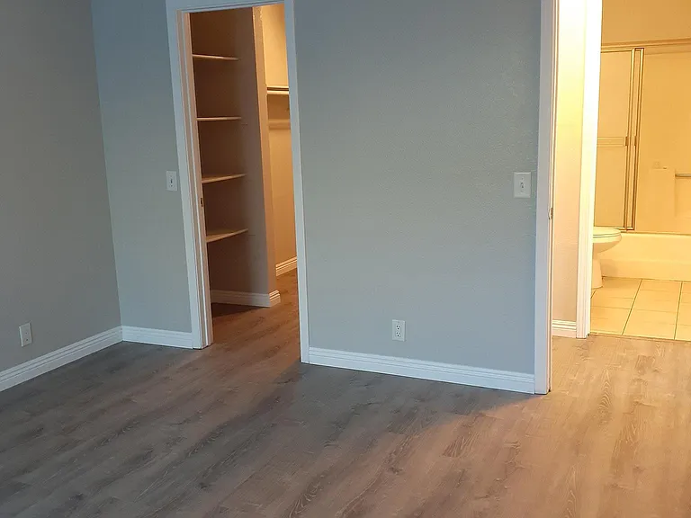 20543 S Vermont Ave #7 — Photo 22
