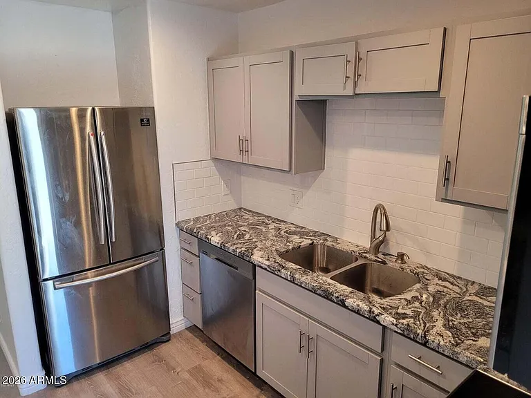 6713 E Cheery Lynn Rd #2 — Photo 6