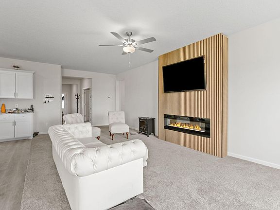 4th image of 10112 188th Ave NW
