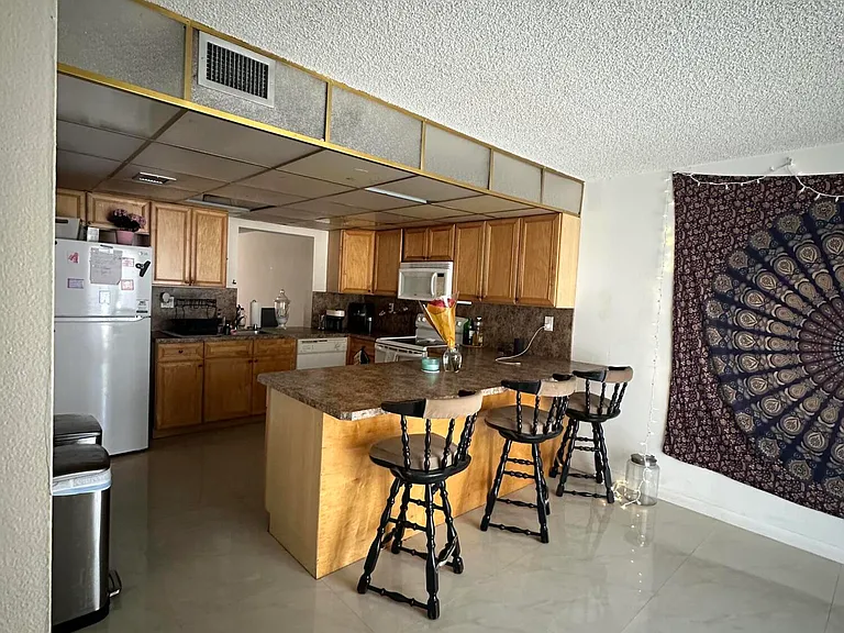 2414 NE 11th St #161 — Photo 13
