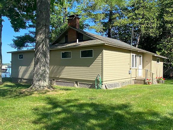 2nd image of 5536 Paradise Ln