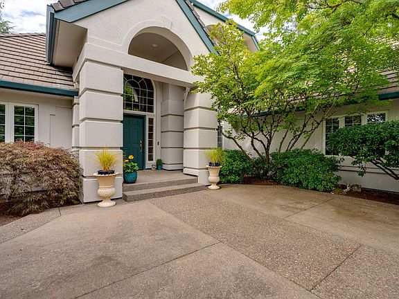 3rd image of 1081 NW Baker Crest Ct