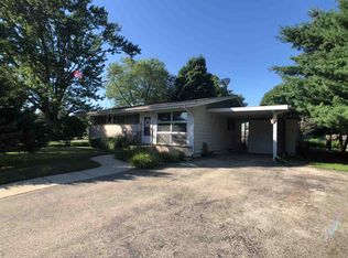 811 Crest View Trl, Byron, IL 61010