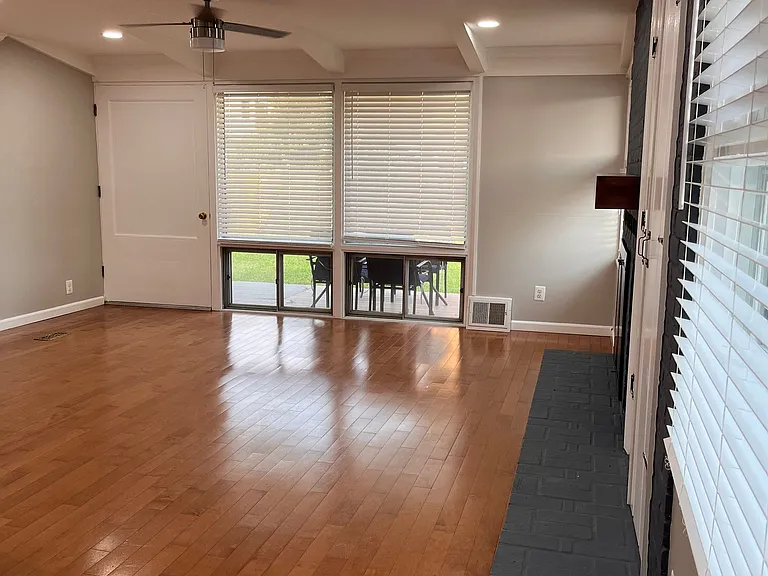 3355 Gallows Rd — Photo 16