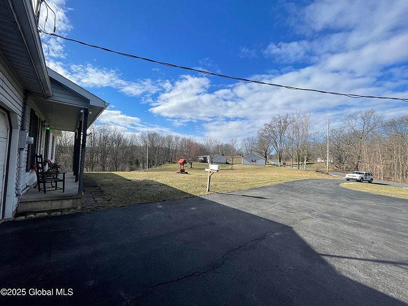 4th image of 468 County Rt. 43