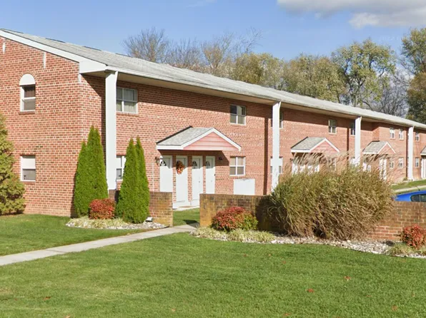 357 N Broad St APT 8, Clayton, NJ 08312