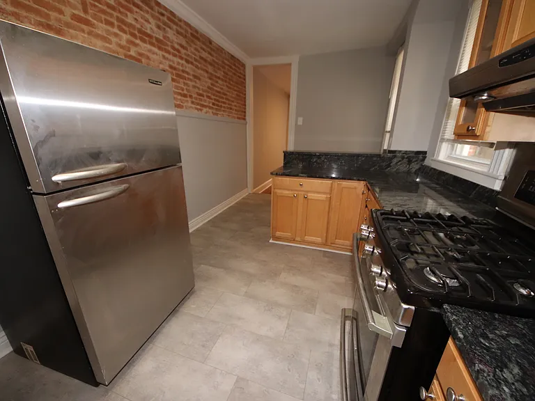 1419 Light St — Photo 13