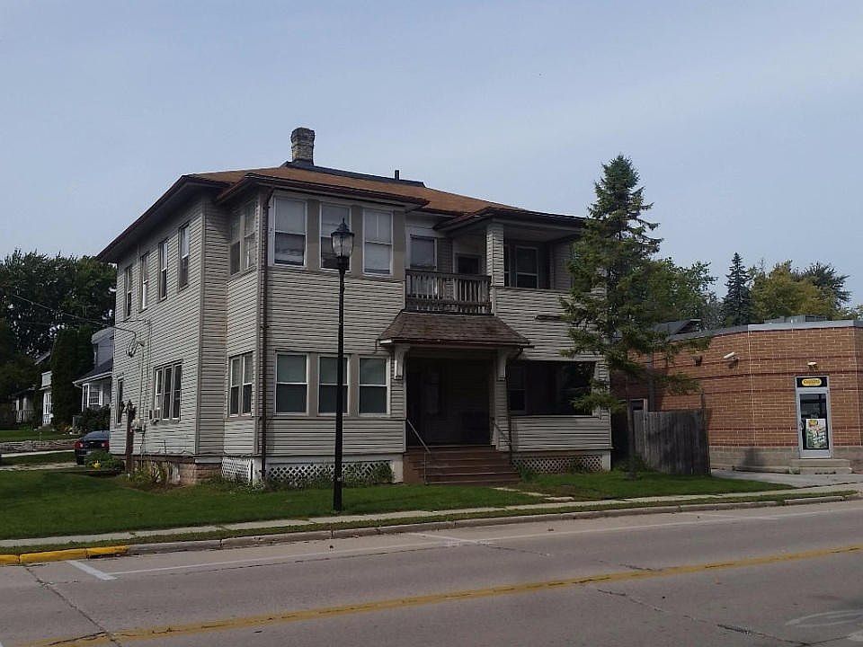 Front view from Main St