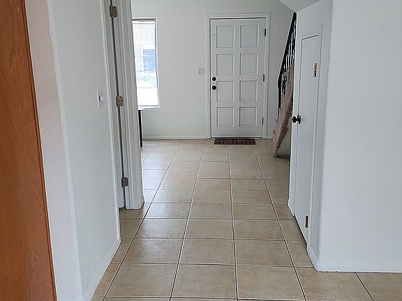  kitchen to the front door