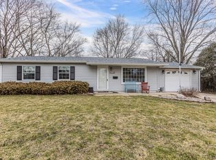 2102 Lantern Hill Dr, Urbana, IL 61802