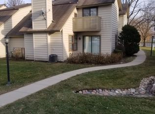 649 Mitchell Ct, Gurnee, IL 60031
