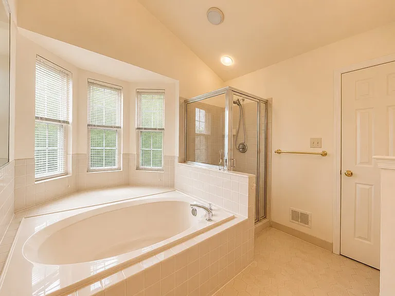 1501 Stech Dr — Photo 20